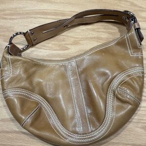 Y2K soft brown leathered coach bag